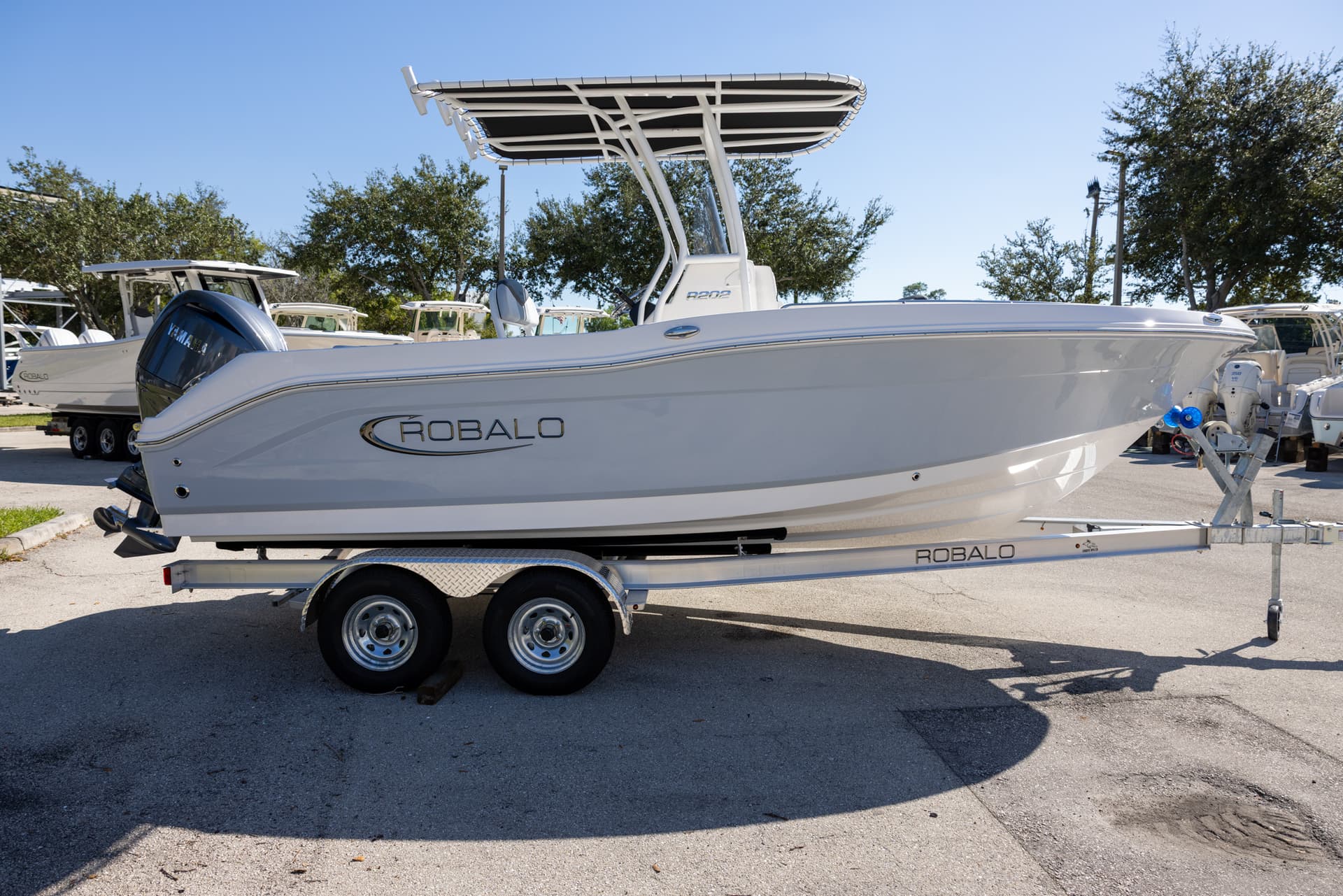 2026 Robalo R202EX