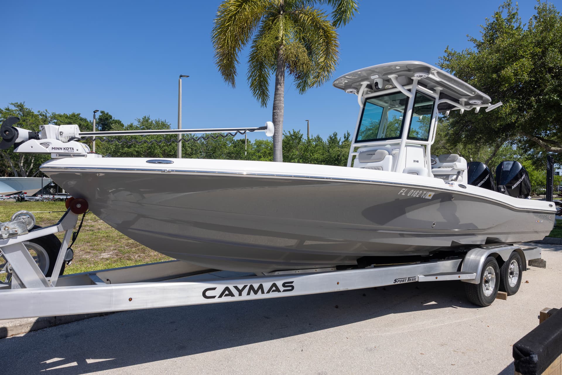 2022 Caymas 28 HB Twin