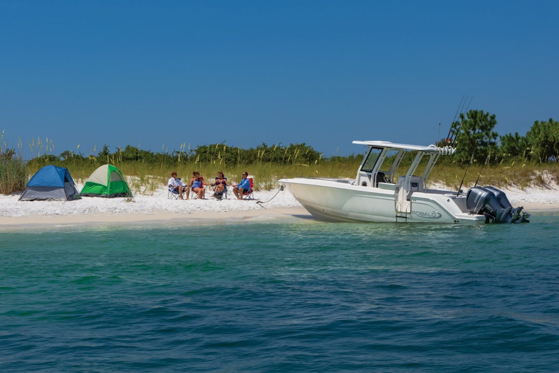 Robalo R272 boat beached